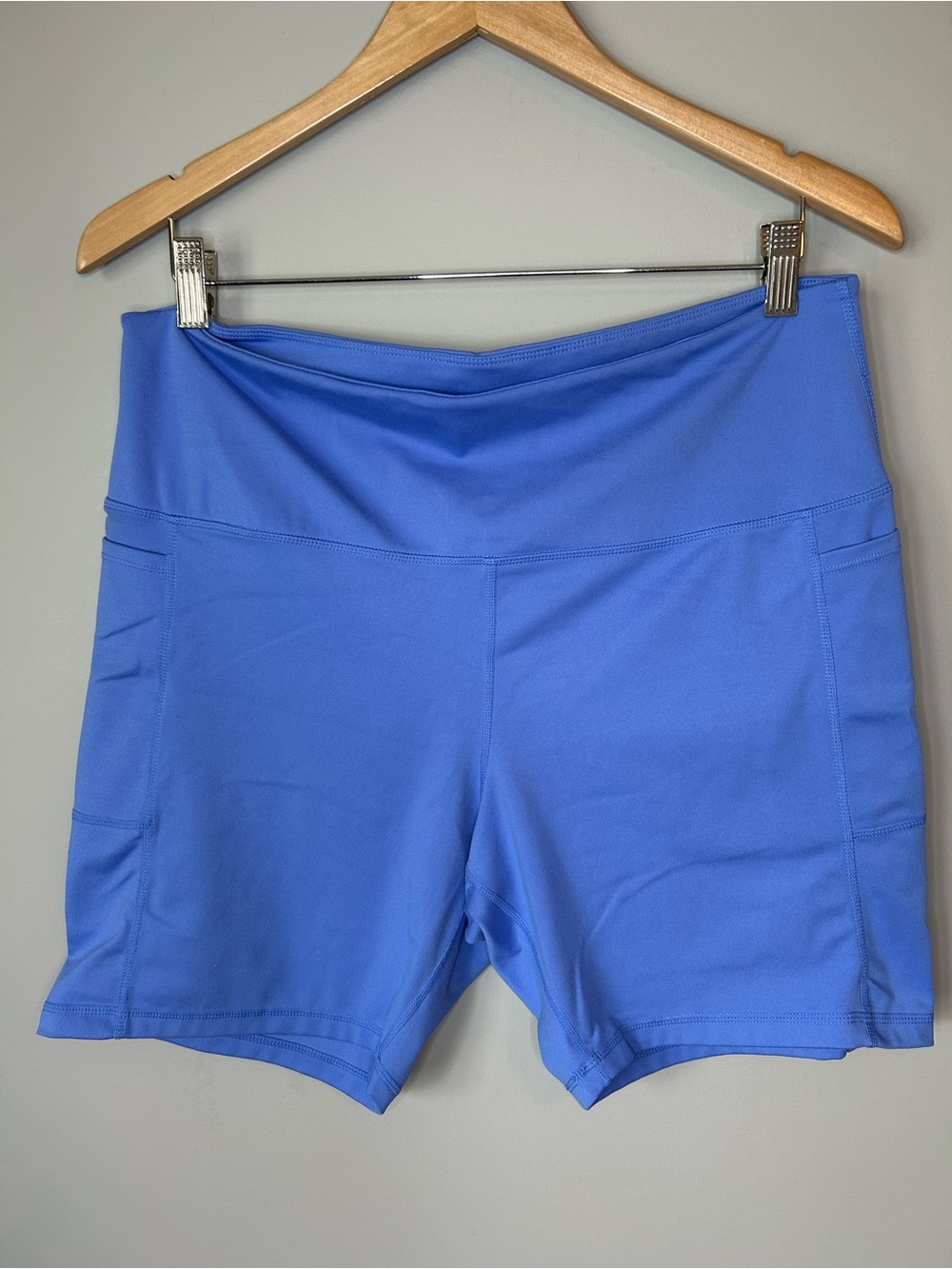 Danskin Women's Athletic Bike Shorts in Periwinkle